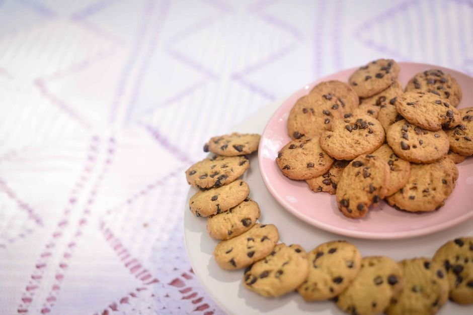 Plated no bake cookie dough bite