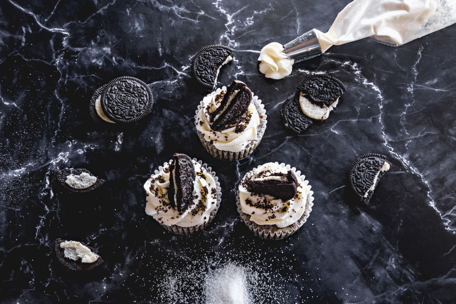 Ingredients for no bake oreo cheesecake