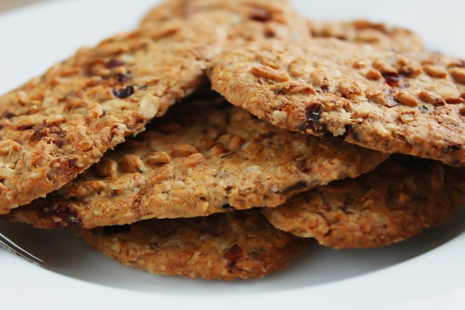 Gluten Free Oatmeal Cookie Recipe (Soft & Chewy!)