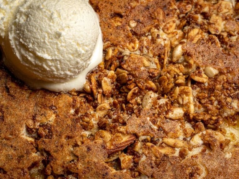 Gluten Free Apple Crisp: Easy, Cozy & Delicious - featured image