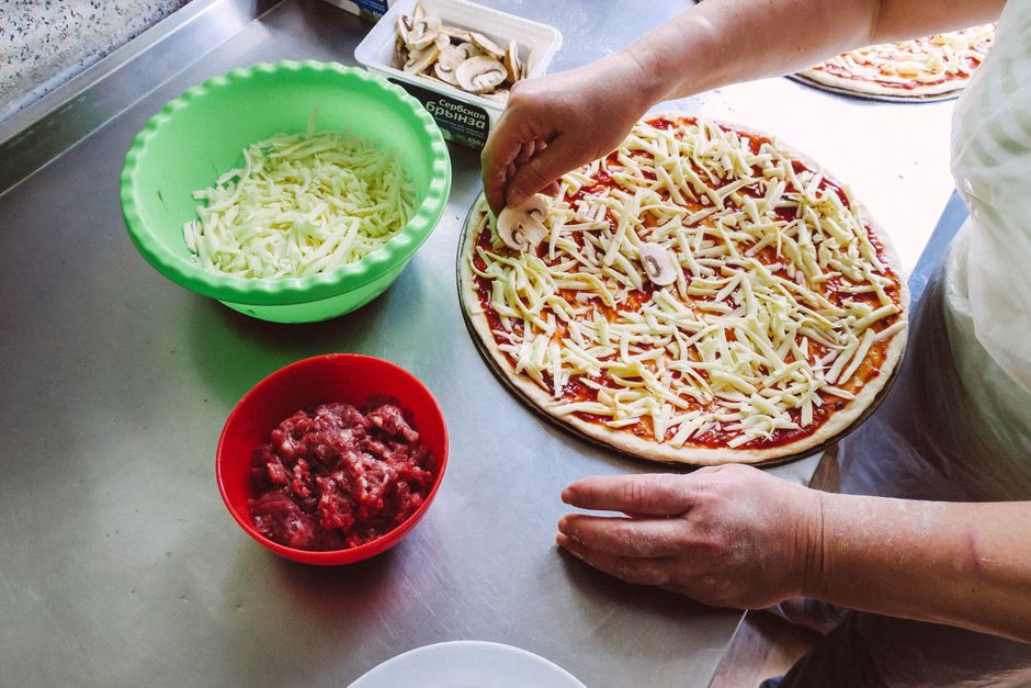 Ingredients for keto fathead pizza recipe