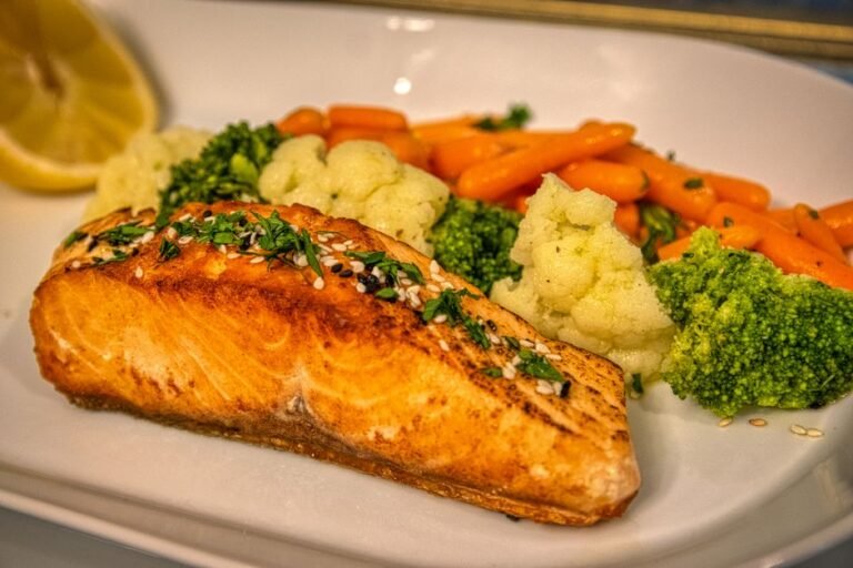 Easy Baked Salmon Recipe - featured image
