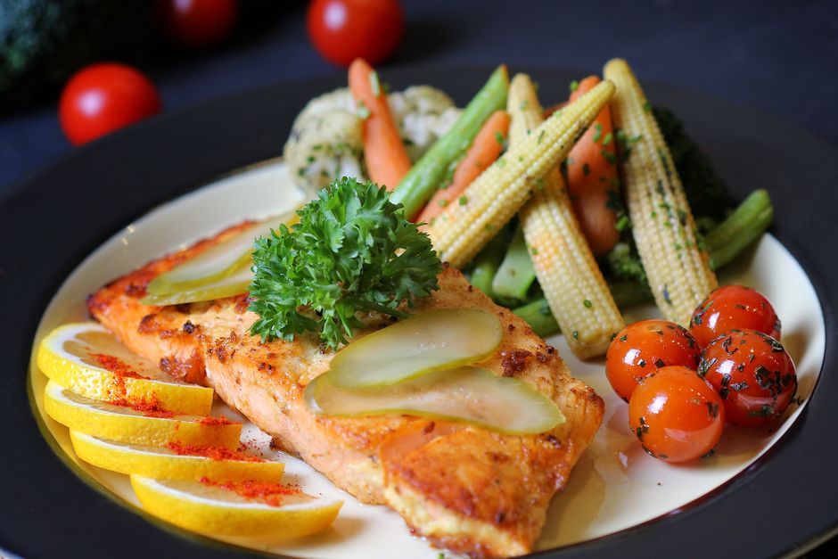 Easy Salmon Recipe Baked to Perfection in 20 Minutes - featured image