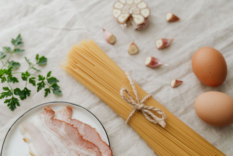 Ingredients for one pot beef stroganoff