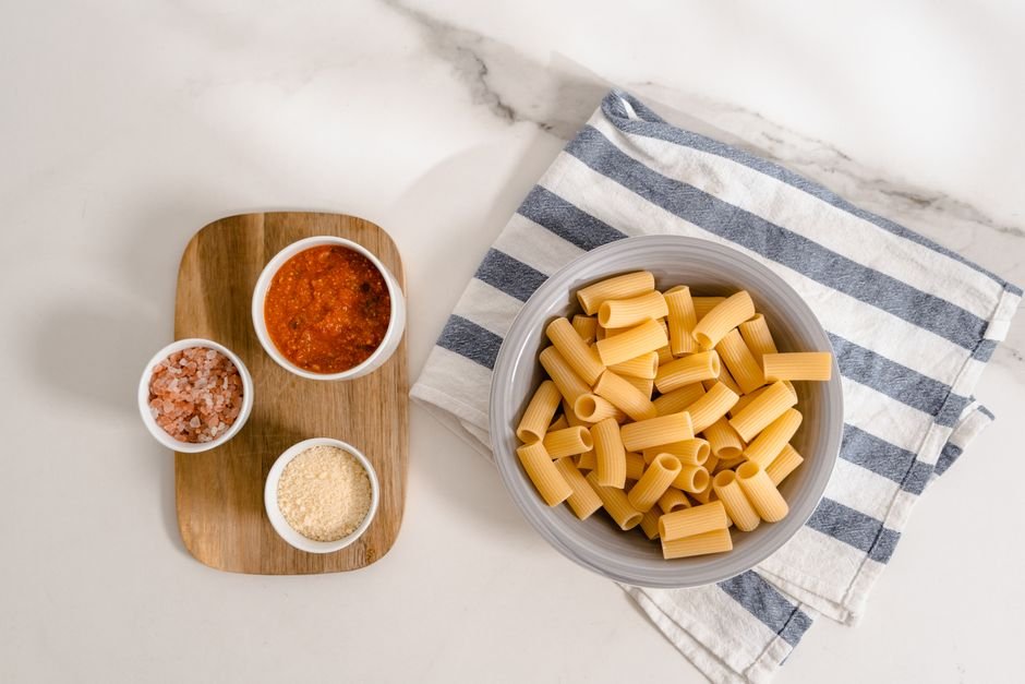 Ingredients for easy baked ziti recipe