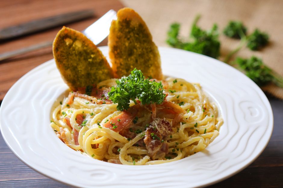 Plated chicken bacon ranch pasta