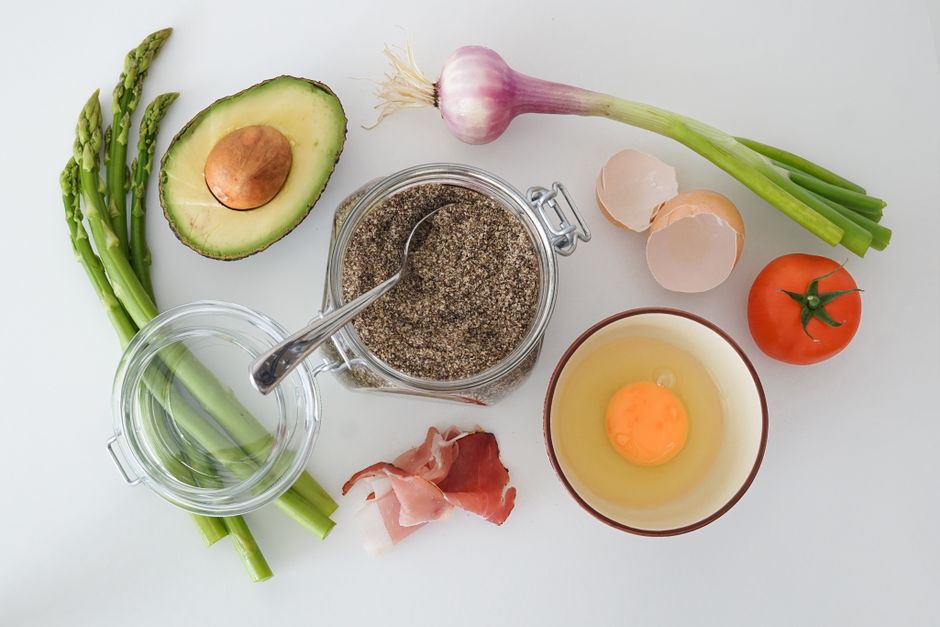 Ingredients for easy meatloaf recipe