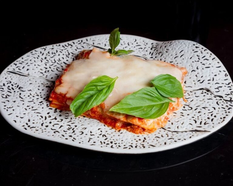 Slow Cooker Vegetarian Lasagna: Easy 4-Serve Recipe - featured image