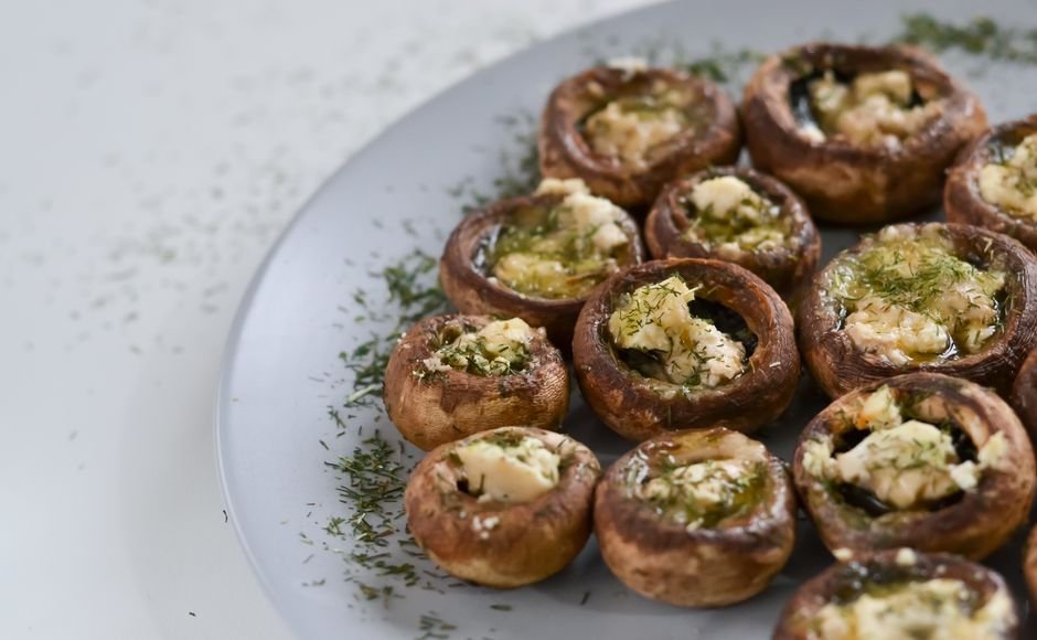 Vegetarian Stuffed Mushrooms – Easy, Cheesy & Delicious