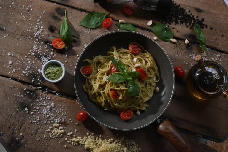 Quick Vegetarian Pasta Recipe Ready in 20 Minutes - featured image